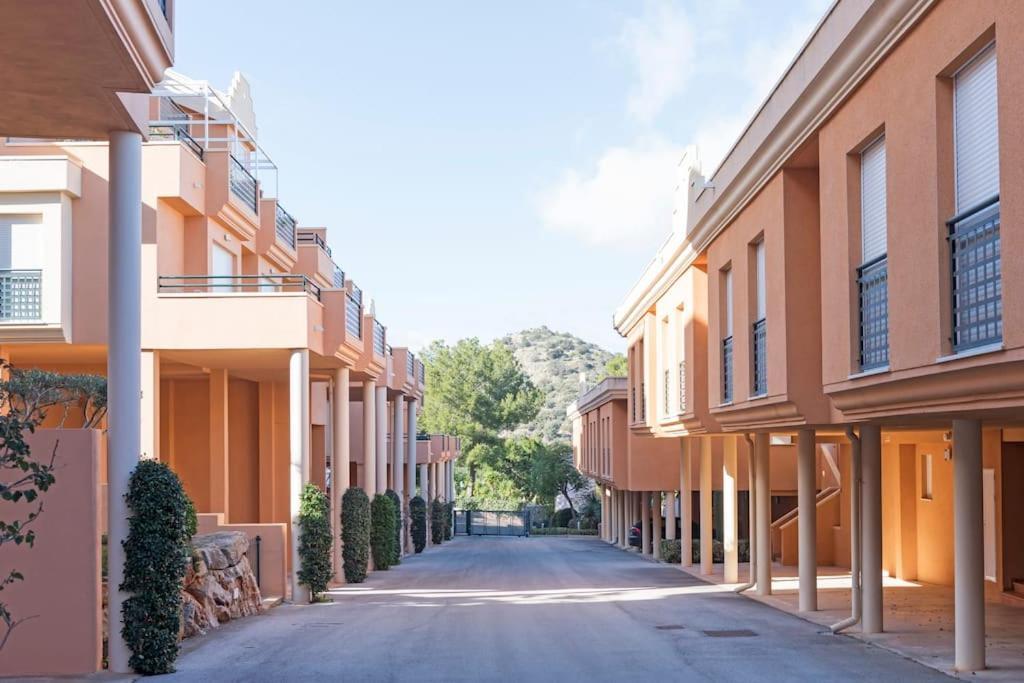 Casa Junto Golf La Sella Y Centro Budista Sakya Muntanya la Sella 外观 照片