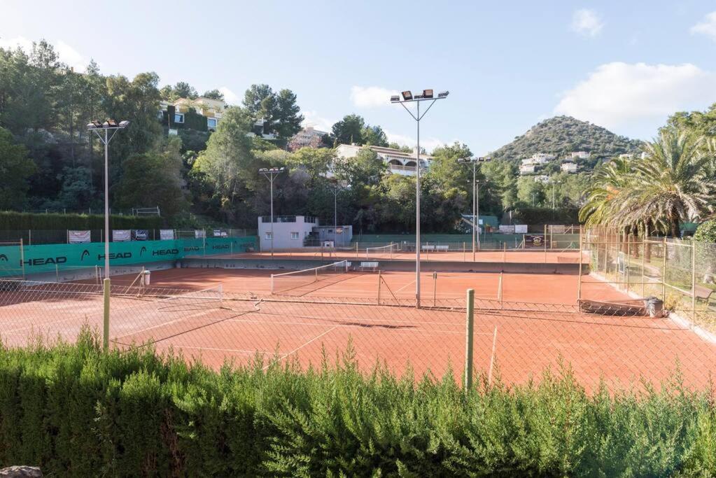 Casa Junto Golf La Sella Y Centro Budista Sakya Muntanya la Sella 外观 照片