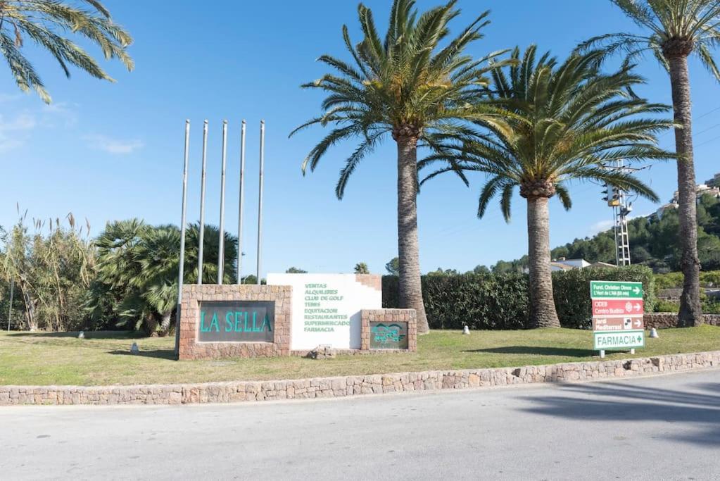 Casa Junto Golf La Sella Y Centro Budista Sakya Muntanya la Sella 外观 照片